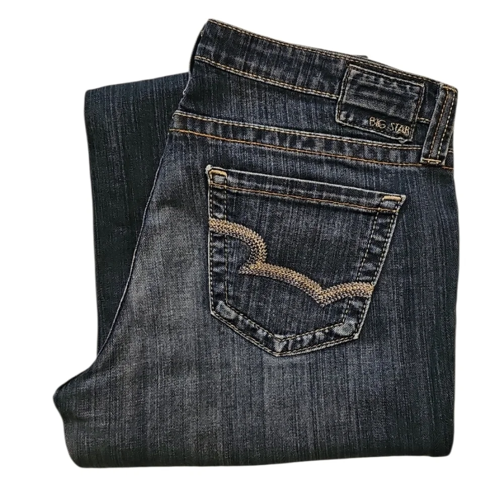 Big Star Vintage Maddie Bootcut Blue Jeans. Women's Size: Waist 31x32 Inseam.